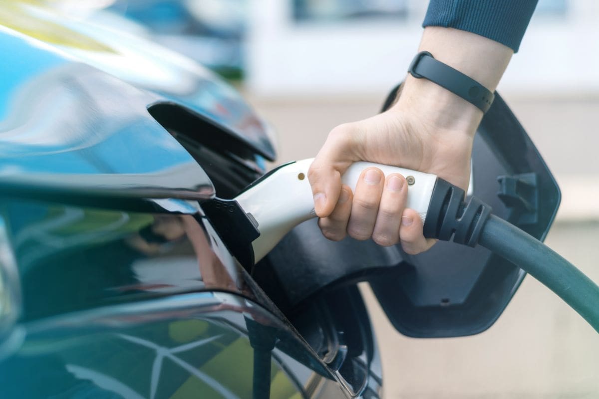 La venta de autos eléctricos subió más de 180% en Chile