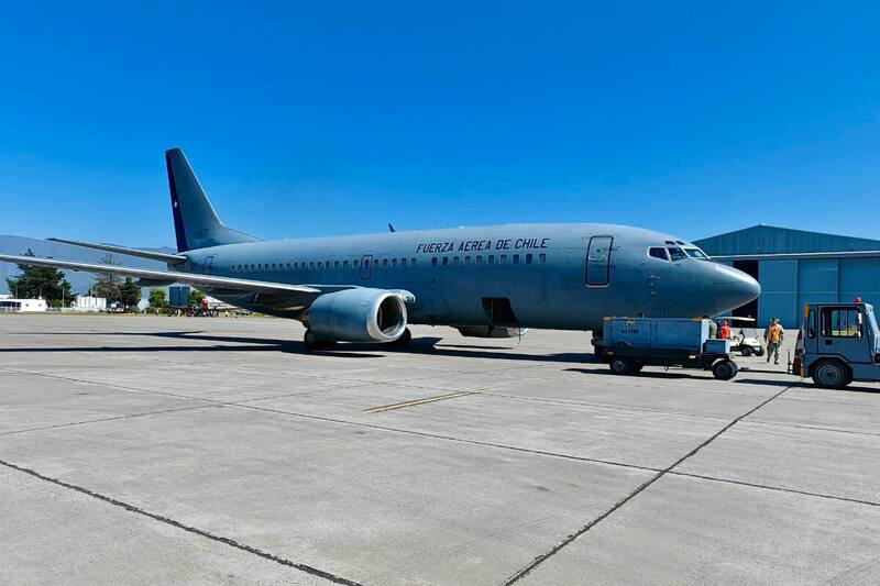 Avión enviado en misión humanitaria por la Fach