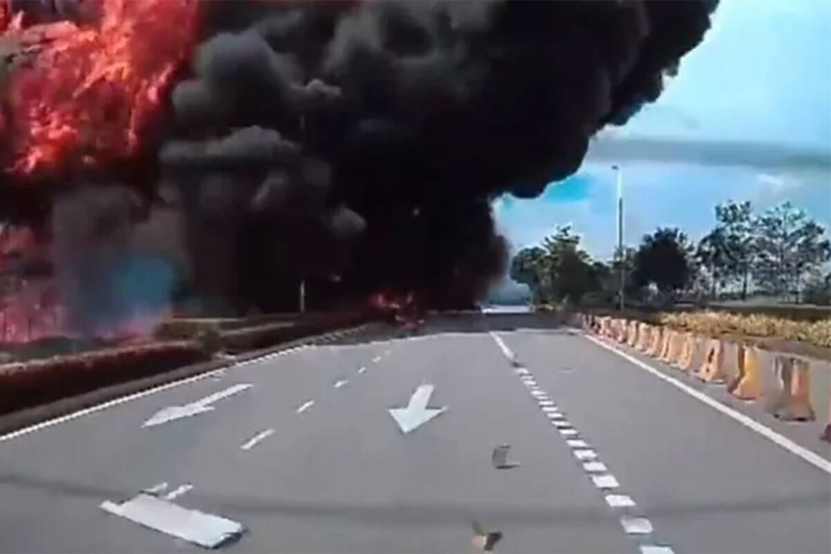 Todo quedó registrado en una cámara de seguridad. Captura de Video.