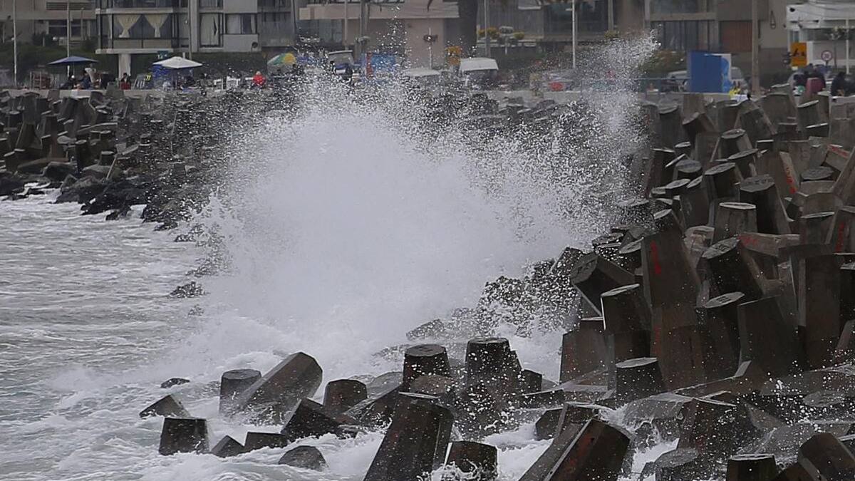 Emiten aviso por intensas marejadas en costas chilenas a contar de este miércoles