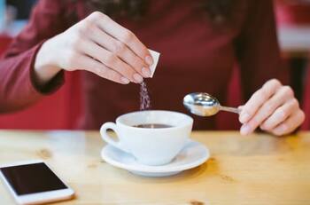 Este popular sustituto del azúcar podría estar destruyendo tu intestino, según estudio