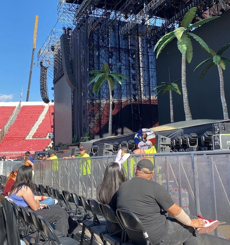 Esta es la distancia de los Pits desde el escenario.