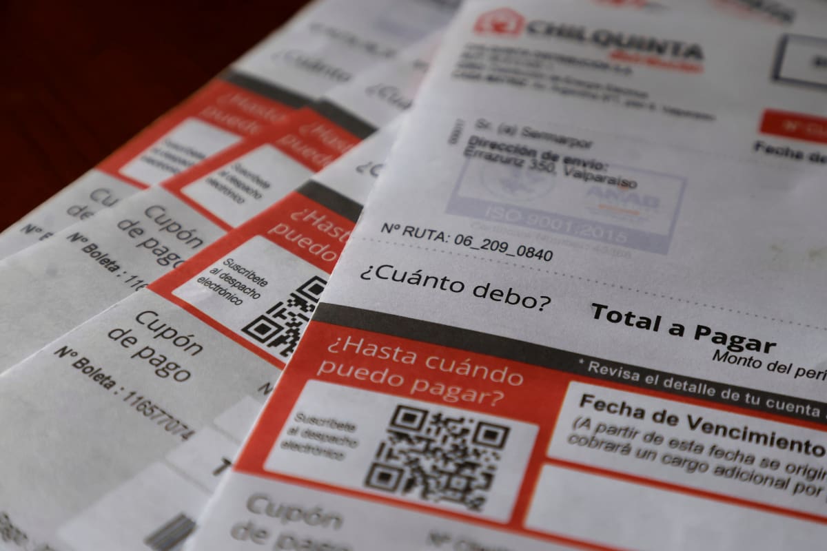 Tras el aumento de la tarifa, la máxima autoridad de los ministerios de Energía y Economía aclaró cómo y cuándo sería posible acceder a una rebaja global en sus precios. Créditos: Sebastian Cisternas/Aton Chile.