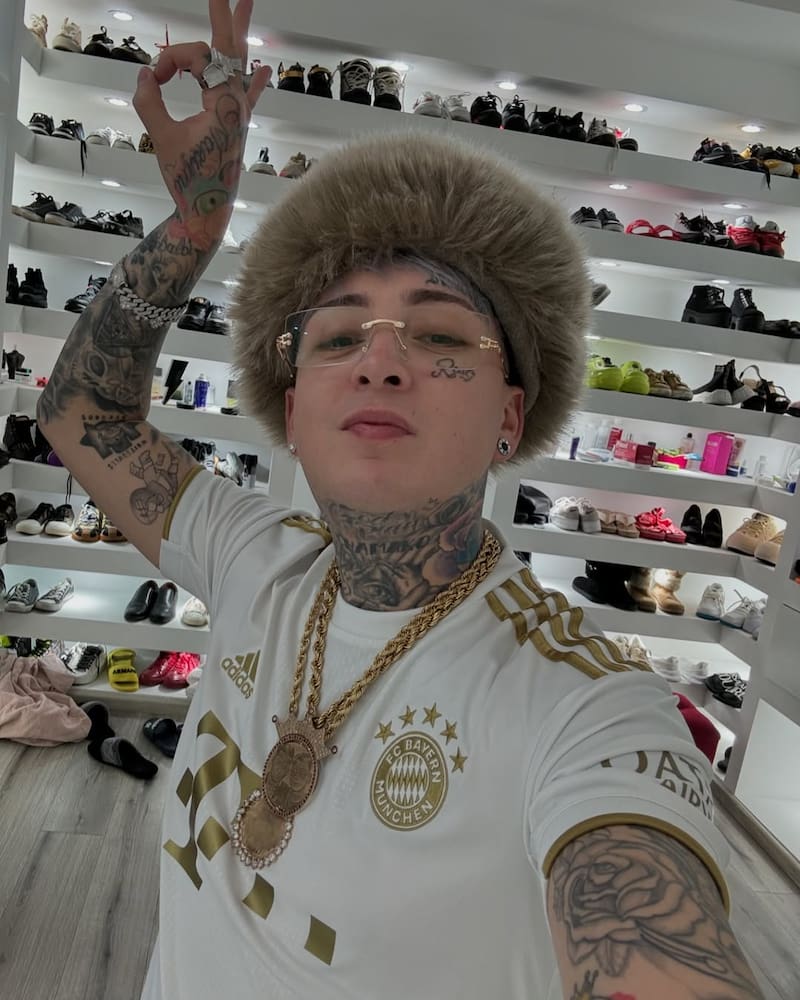 Balbi el Chamako tiene 24 años de edad.