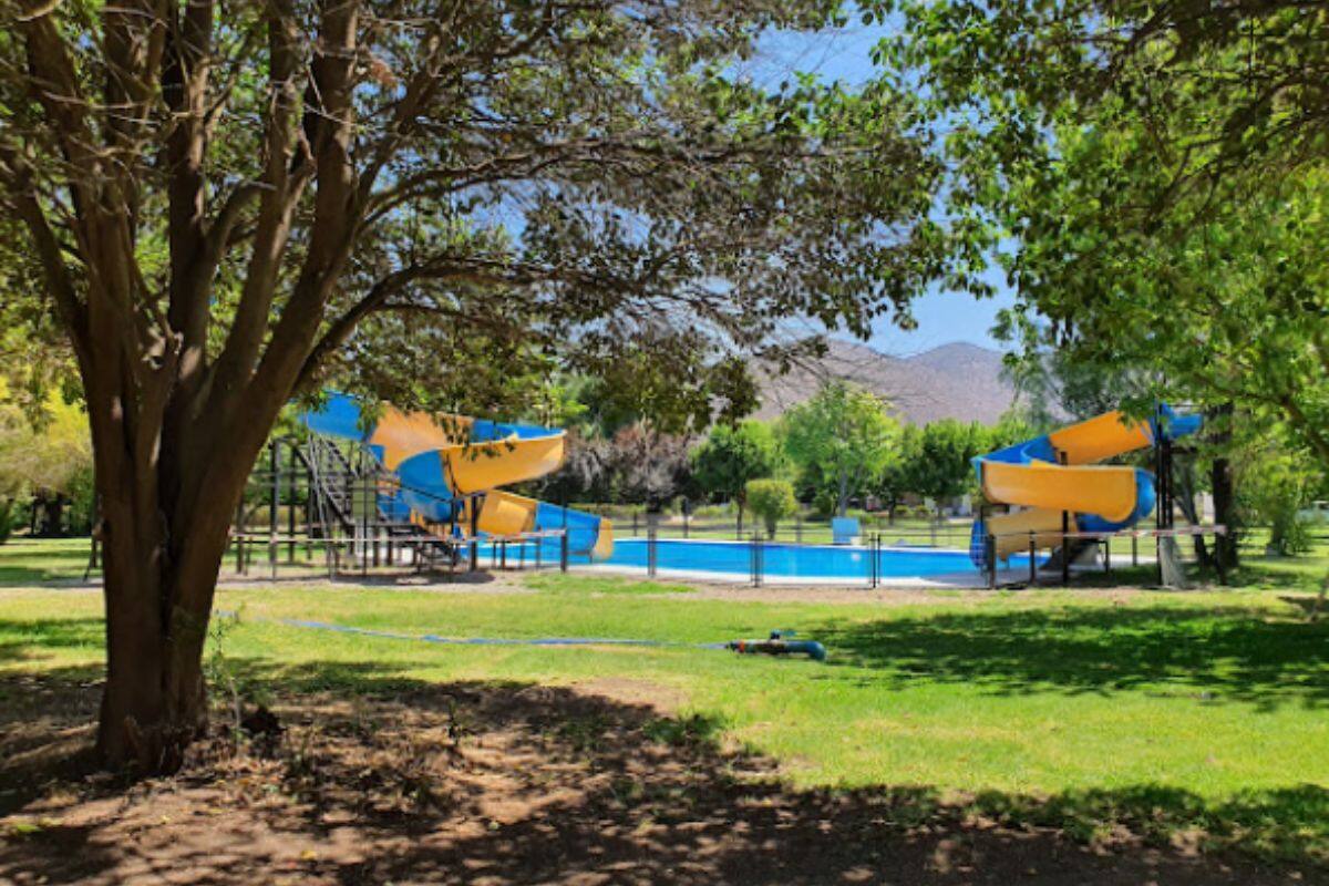 Se ubica en Llay Llay, Región de Valparaíso.
Créditos: Google Maps.