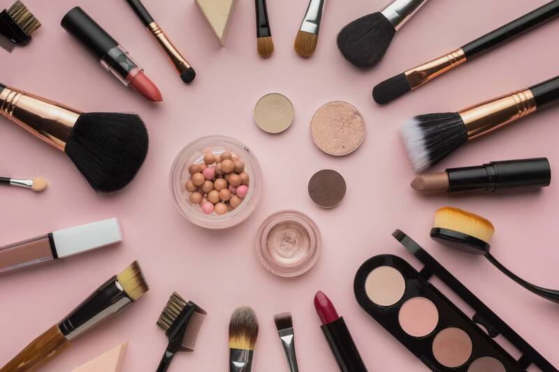 ofrece impresionante descuento en productos de belleza.