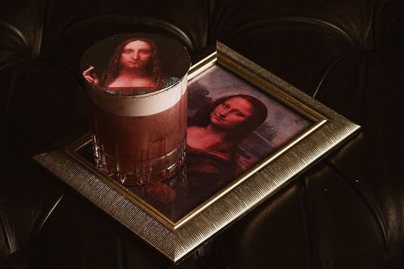 Incluso los tragos son todo un misterio en Bar Enigma.