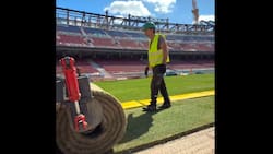 VIDEO | Barcelona ya le pone pasto a su nuevo estadio: así lo instalan en el renovado Camp Nou