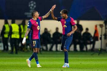 ¿Ya celebran? A Raphinha le preguntaron si el Barcelona ya se siente en semis: así respondió