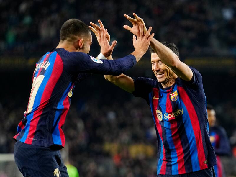 Barcelona deberá pagar por los goles de Lewandowski. Foto: EFE