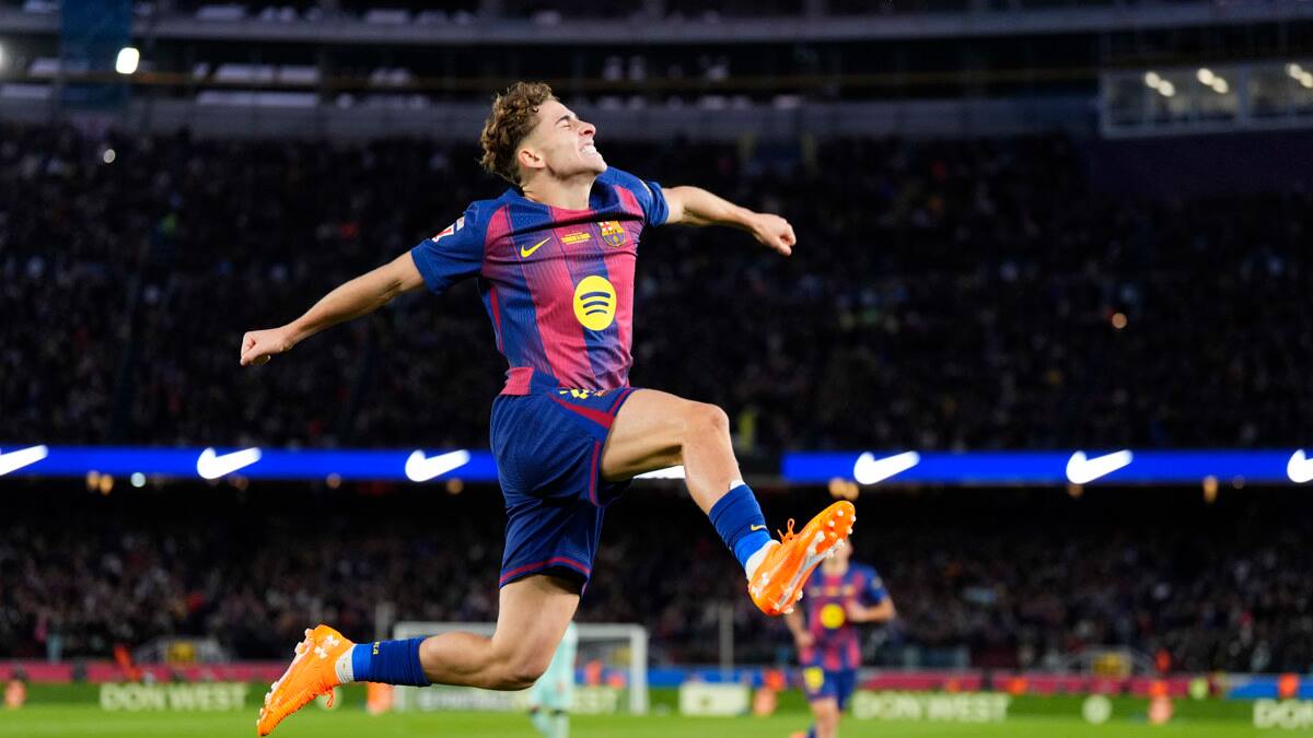 El Barcelona ganó, gustó y goleó en el retorno a su mítico Camp Nou tras 909 días de espera