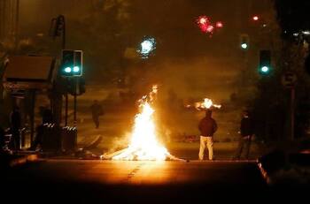 Incidentes por 11 de septiembre: Se registran barricadas y disparos en 5 sectores de la Capital