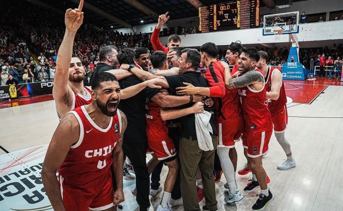 La Roja del básquet terminó festejando ante Argentina.