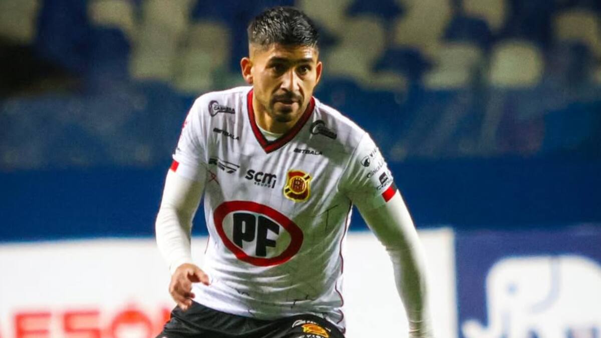 Unión Española se quedó con las ganas: Cobreloa acelera y abrocha a su primer refuerzo para la Primera B