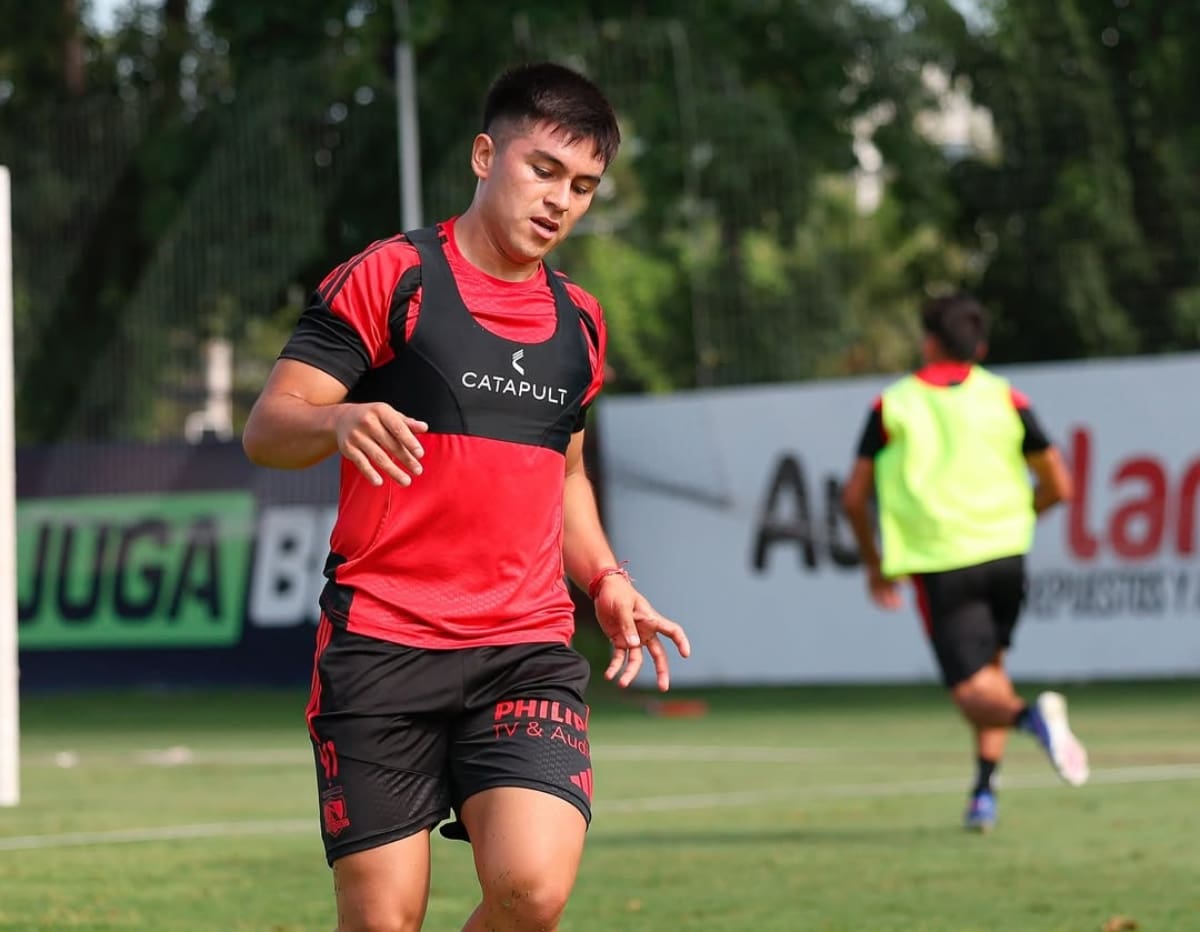 El volante dejará el club a mediados de temporada. Foto: @Colocolooficial.