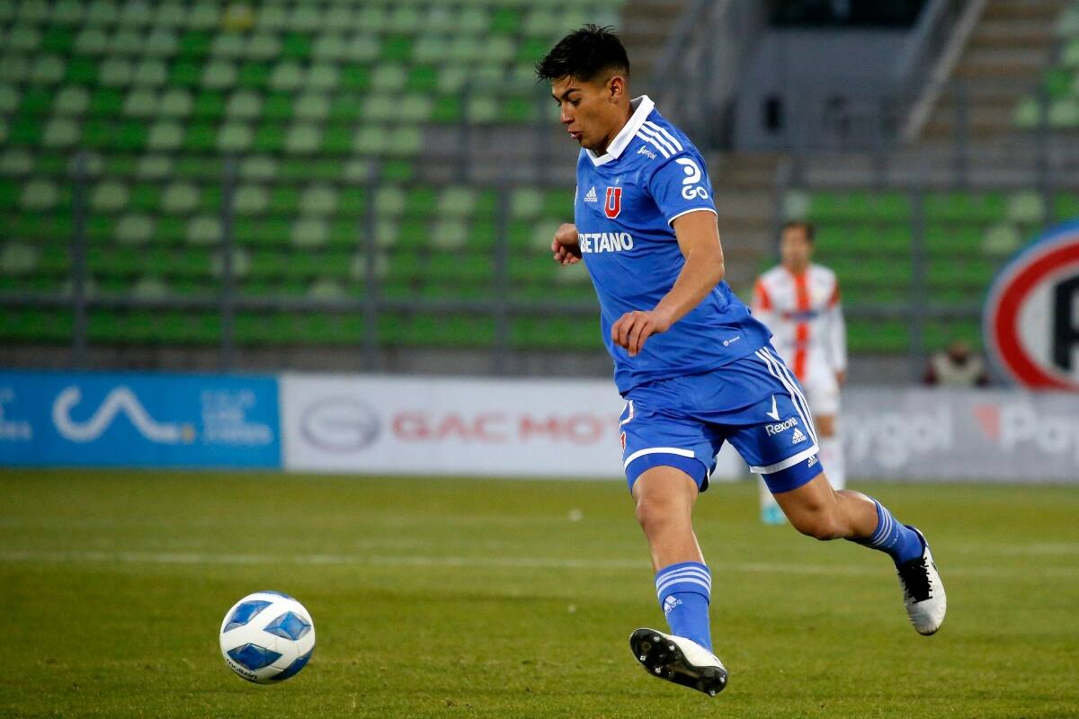 El zaguero parte a préstamo a Cobreloa. Foto: Aton.