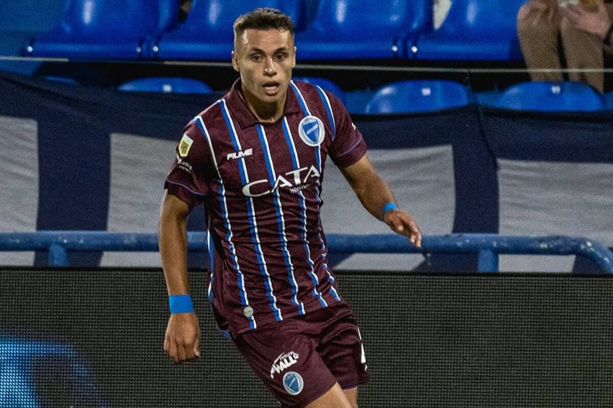 . Delantero chileno de Godoy Cruz.