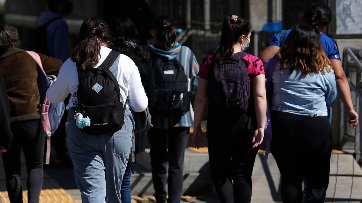 Solo hasta el 26 de octubre: ¿Cómo postular a la Beca Bicentenario?