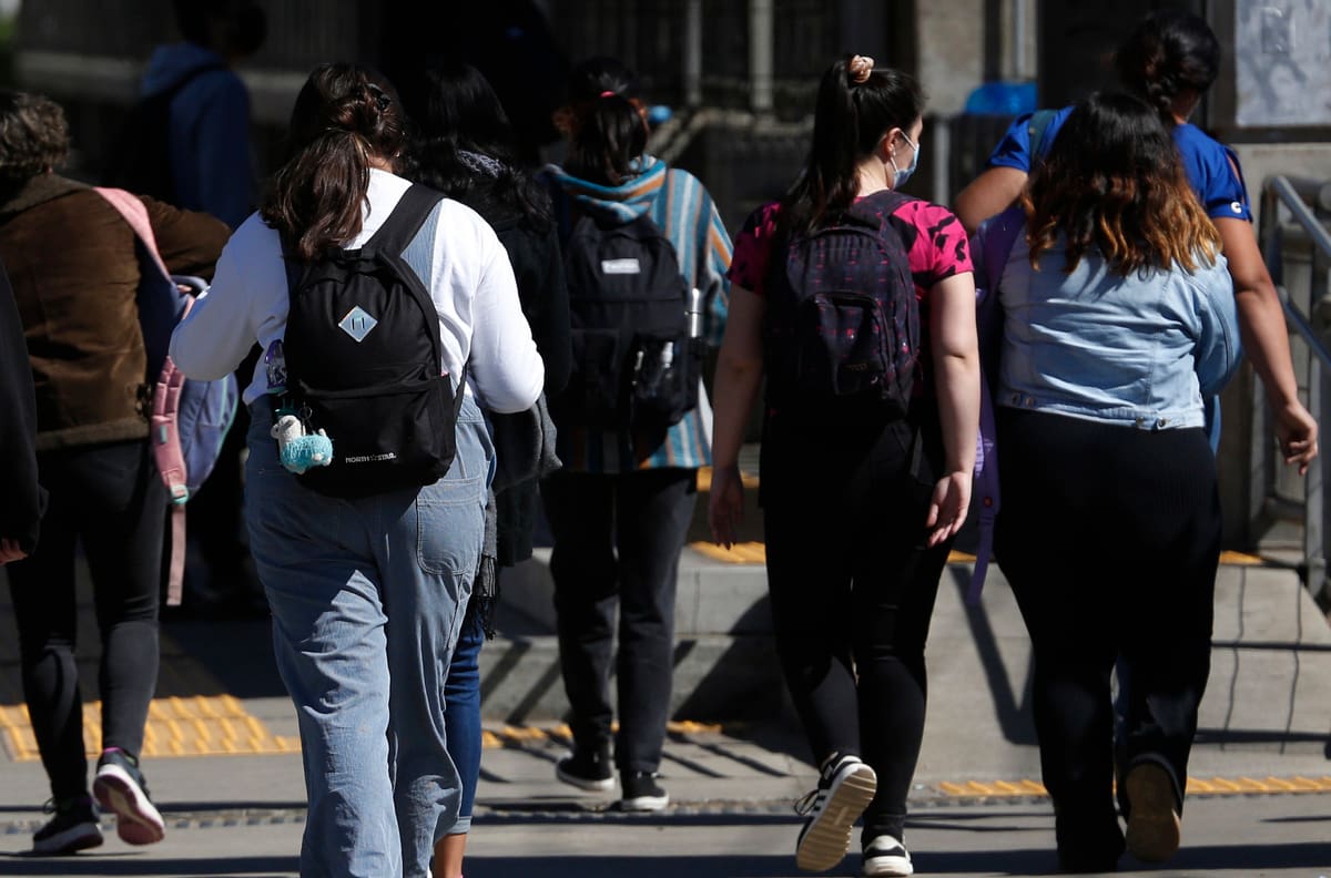 Solo hasta el 26 de octubre: ¿Cómo postular a la Beca Bicentenario?