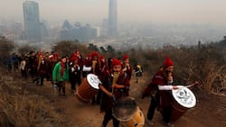 ¿Perteneces a un pueblo originario? Revisa si recibes esta beca de más de $200 mil para tu hijo