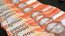 El Presidente entrega beca de más de $800.000 a quienes estén en el 40% del Registro Social de Hogares