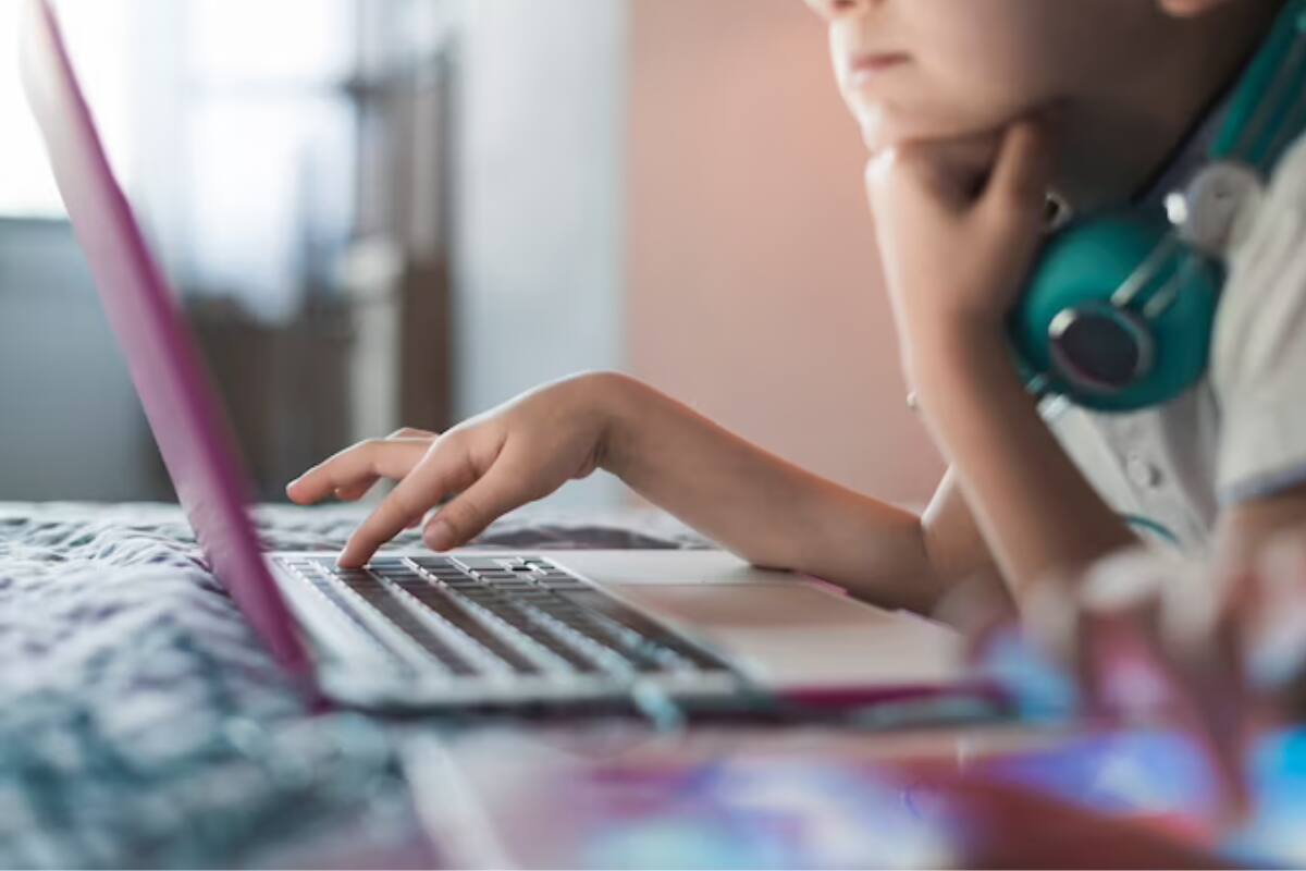 ¿Cuándo se entregarán los computadores?. Créditos: Freepik