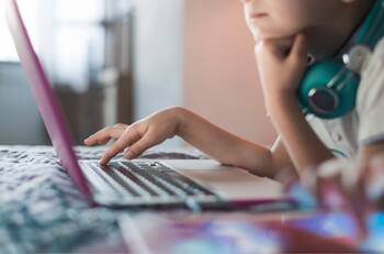 Becas TIC: Conoce cuándo se entregarán y quiénes reciben los computadores de Junaeb