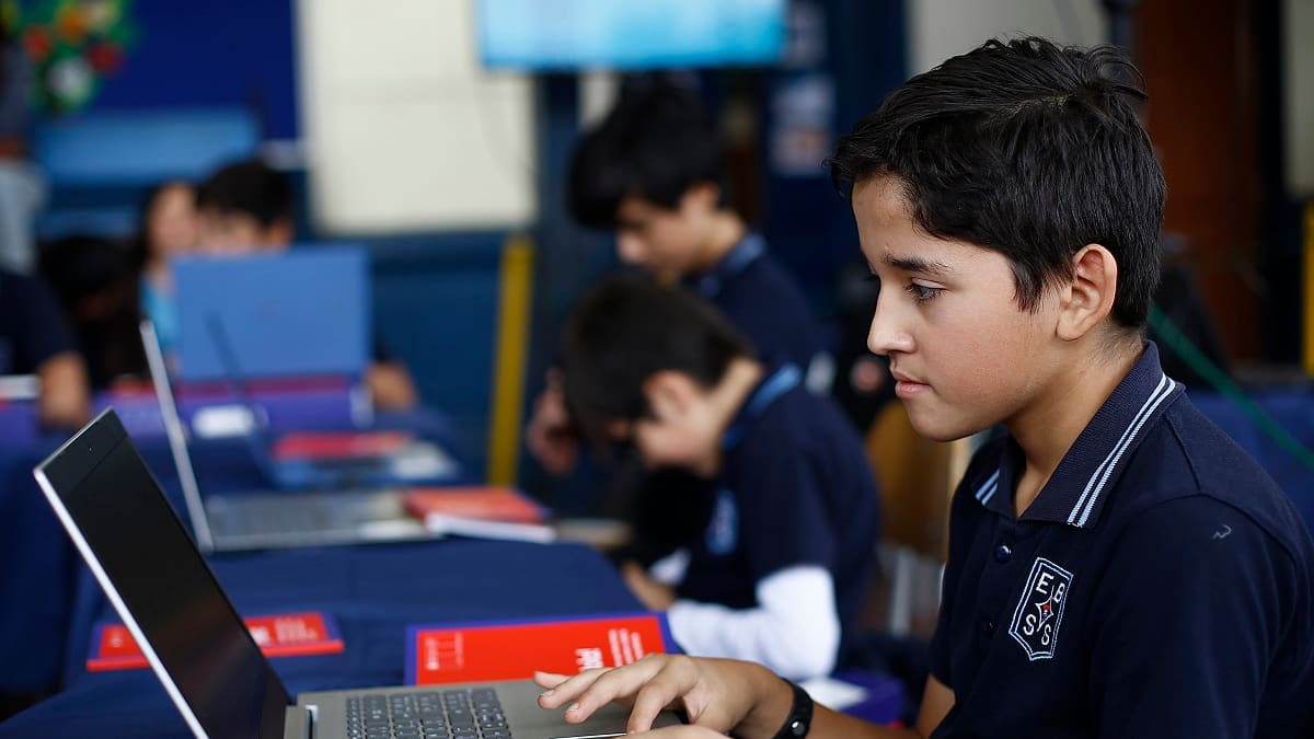 Consulta con el RUT si a tu hijo o hija le corresponde un computador GRATIS