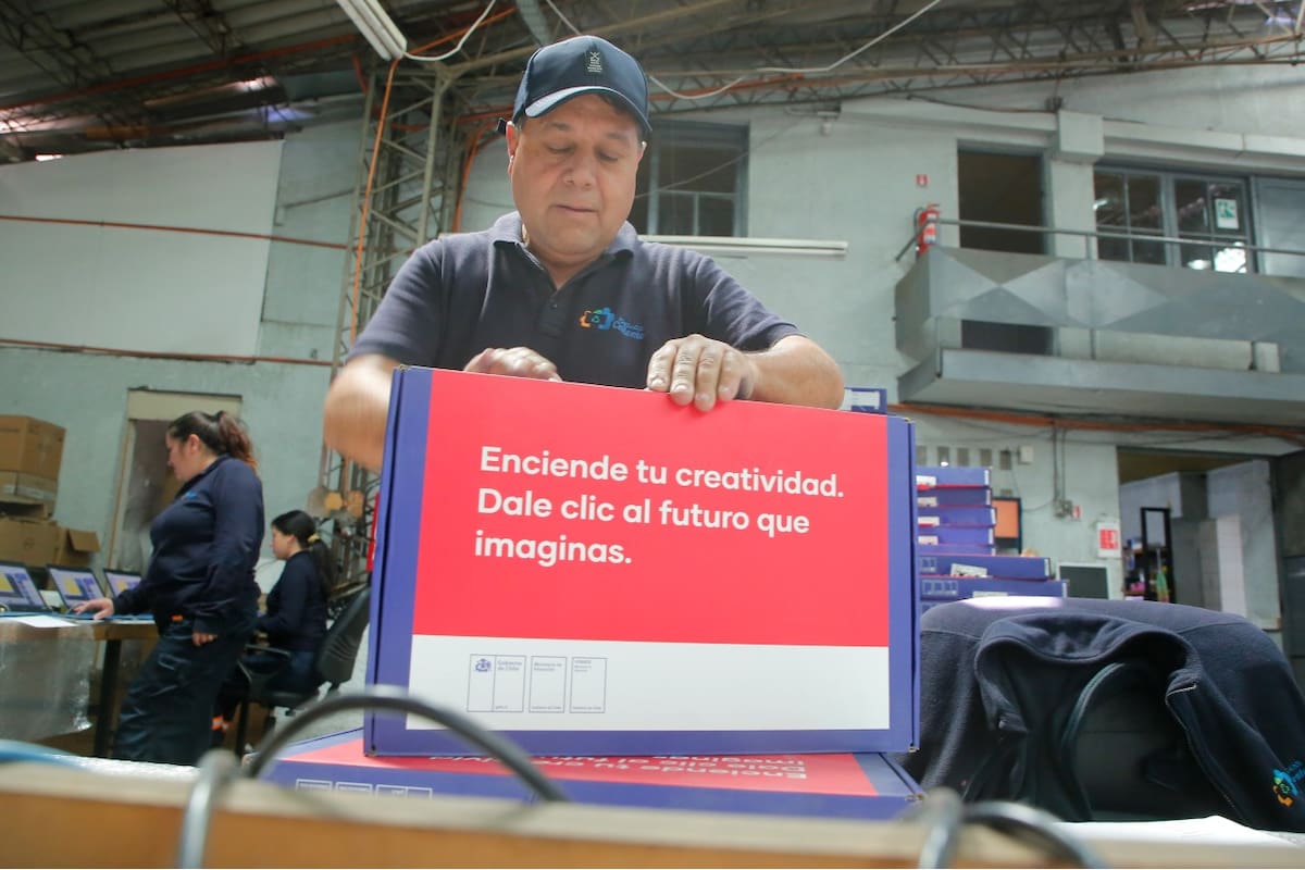Como uno de los requisitos para recibir las Becas TIC es cursar 7º básico en un establecimiento municipal.