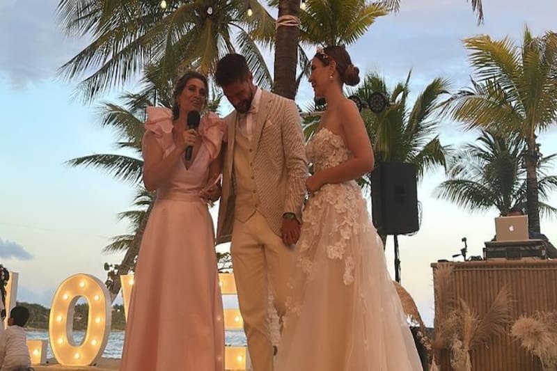 Junto a Carolina Infante en su matrimonio