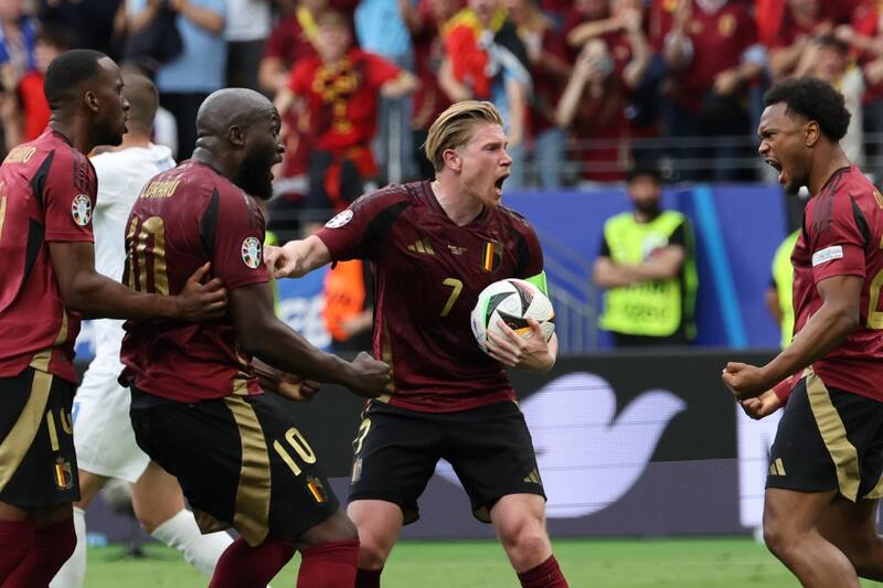 Bélgica logró la clasificación a los octavos de final de la Eurocopa. Foto: EFE.