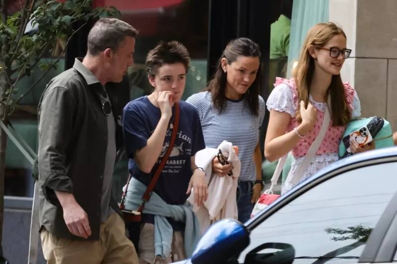Ben Affleck y Jennifer Garner junto a sus hijos