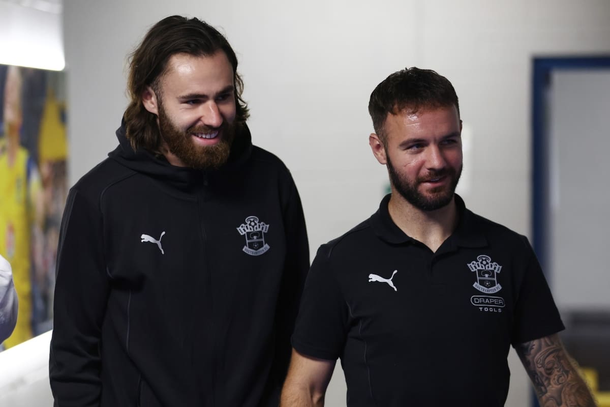 Ben Brereton junto a Adam Armstrong en el Southampton.