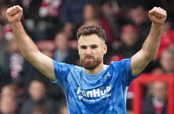 VIDEO | Ben Brereton se destapó con un golazo en empate del Derby County