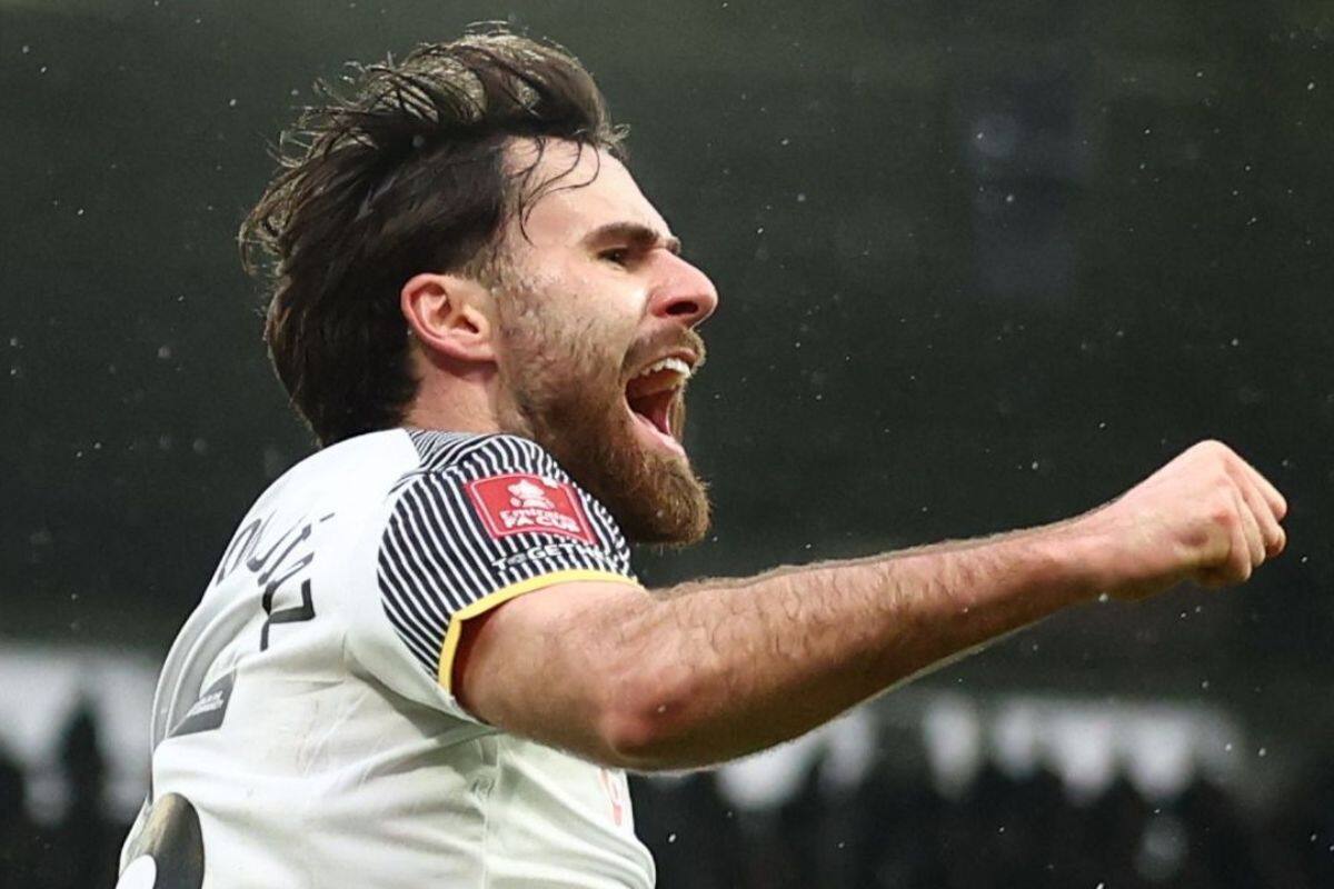 El seleccionado chileno lleva dos partidos consecutivos marcando goles. Foto: @dcfcofficial en Instagram.