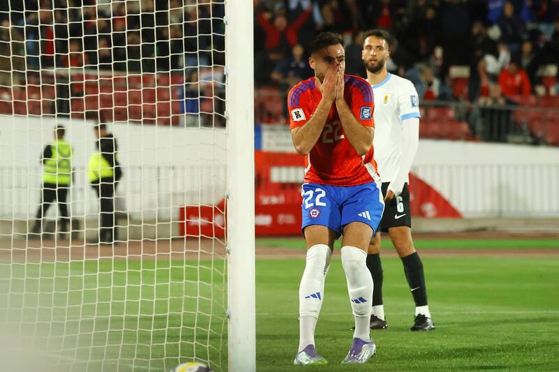 tuvo tres opciones para marcar en el partido ante Uruguay, pero falló. Foto: Agencia Aton.