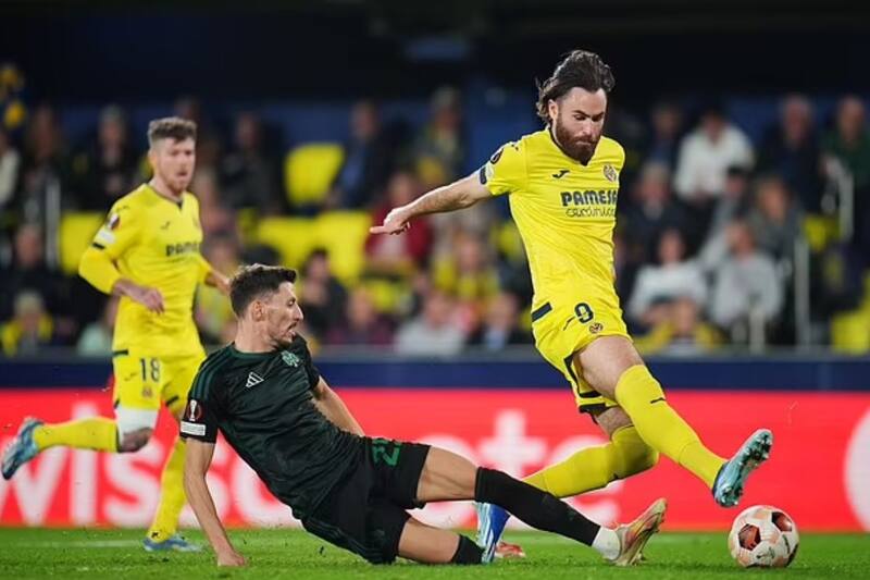 Ben Brereton volverá a competir por un puesto en el Villarreal.