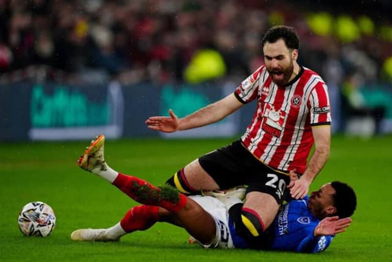 El chileno fue titular en la trabajada victoria del Sheffield ante el Portsmouth.
