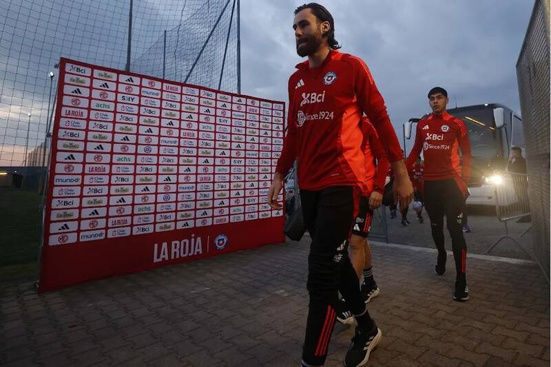 Ben Brereton ya se incorporó a los trabajos de La Roja en Parma (Foto: La Roja)