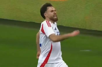 VIDEO | ¡Apareció Ben! Tras error de la defensa rusa, Brereton anota el segundo de La Roja