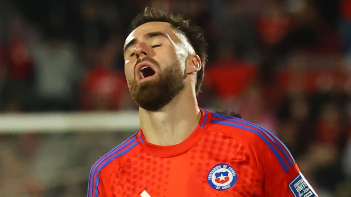 Sanción histórica: castigan a equipo de Ben Brereton y queda fuera de la Premier League