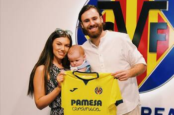 Kimberley Abbott celebra 7 meses de su hijo junto a Ben Brereton con tiernas postales