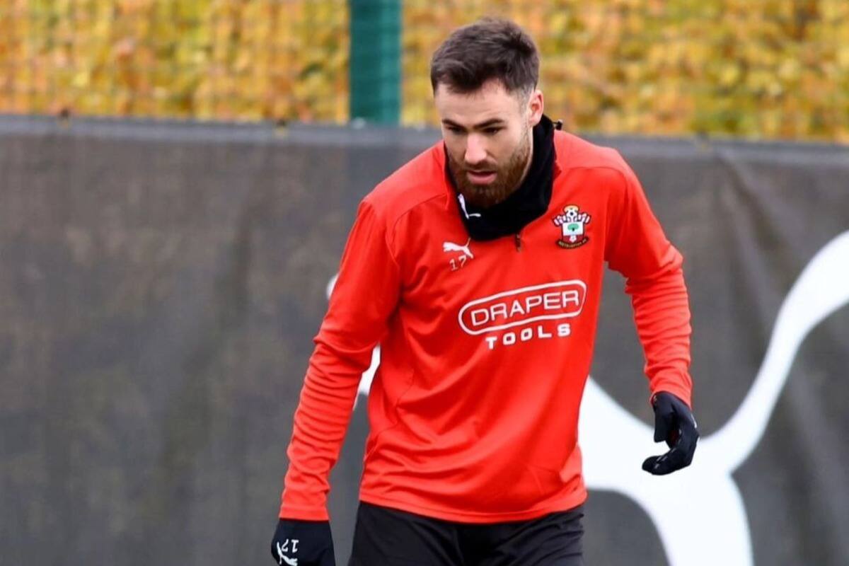 lleva más de dos meses sin ser titular pero ahora podría tener una nueva oportunidad en el Southampton.