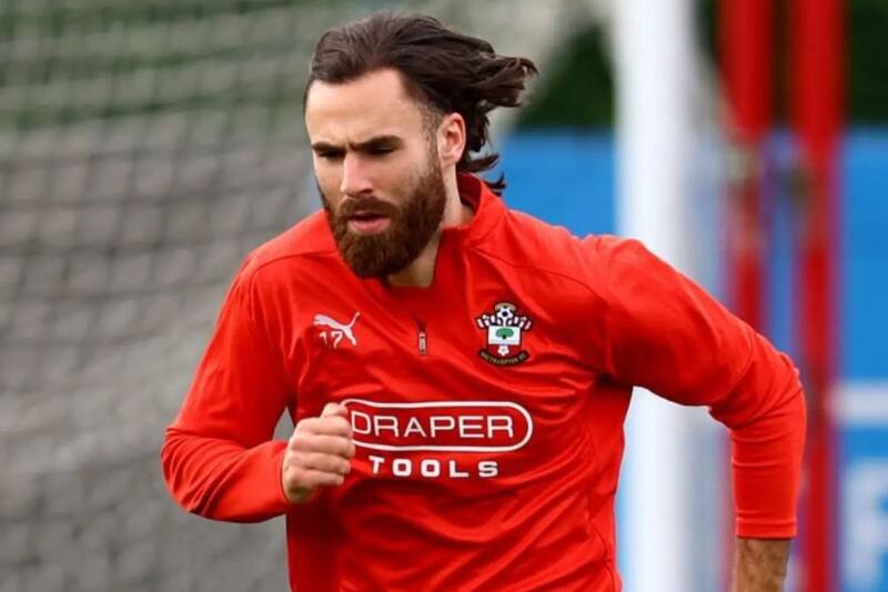 está completamente marginado del Southampton.