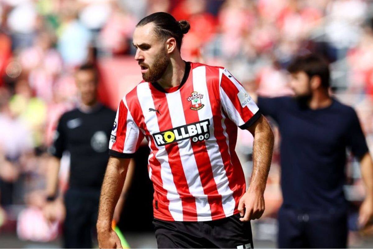 Ben Brereton sería suplente contra el Manchester United.