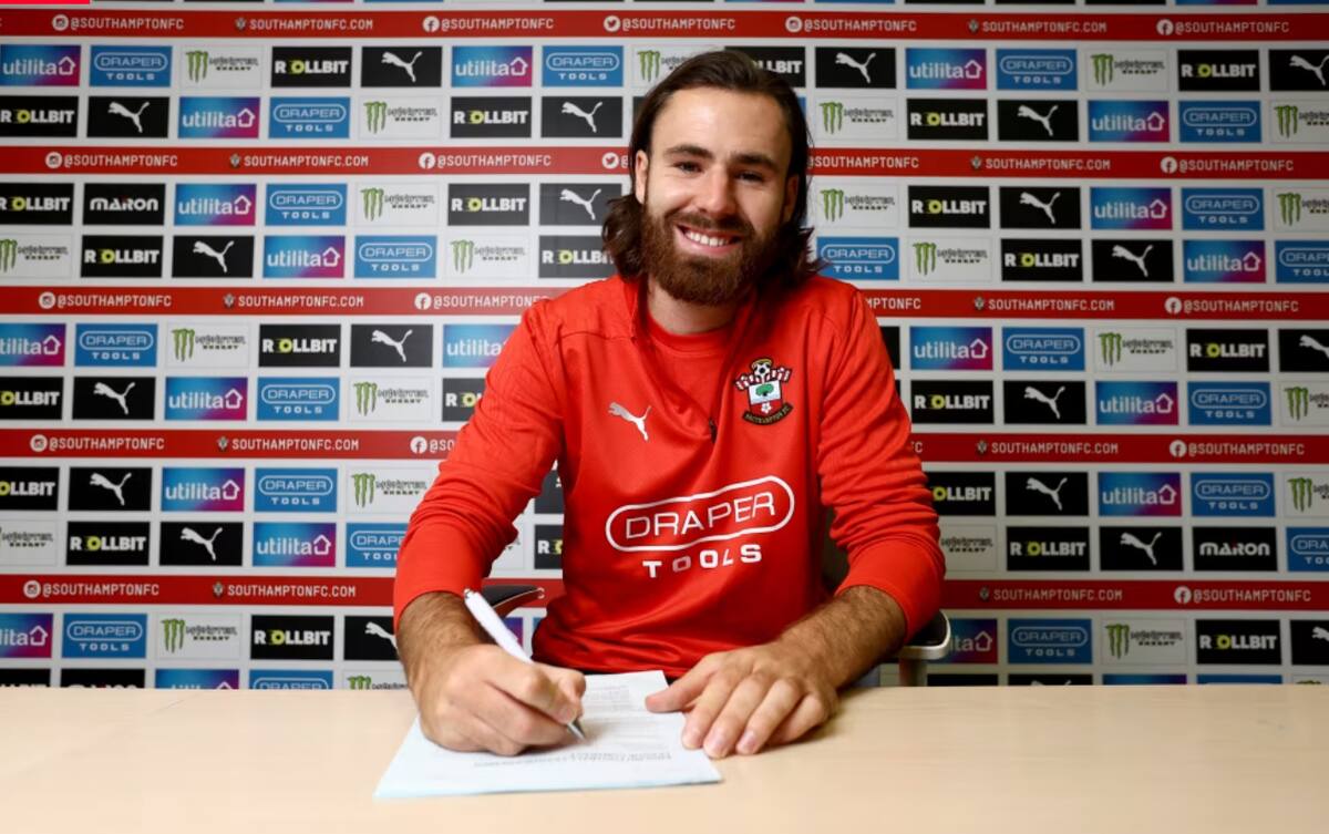 Ben Brereton podría debutar hoy ante el Oxford United.