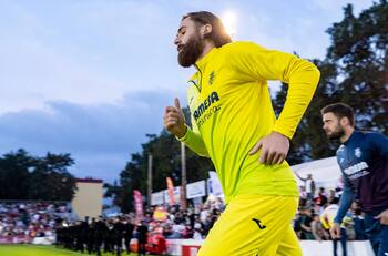 Hinchas lapidan a Ben Brereton por otra pobre jornada en Villarreal: “Uno de los peores refuerzos de la década”