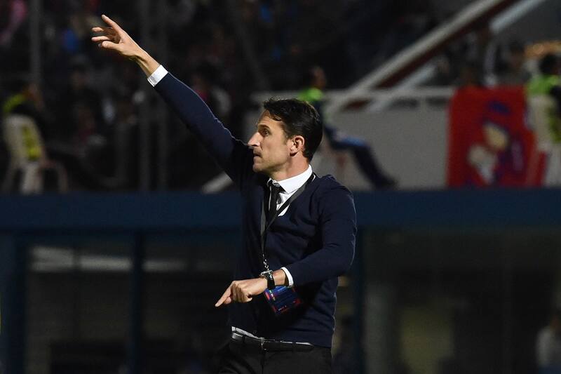 Beñat San José lideró triunfo de Bolívar ante Cerro Porteño en Paraguay.