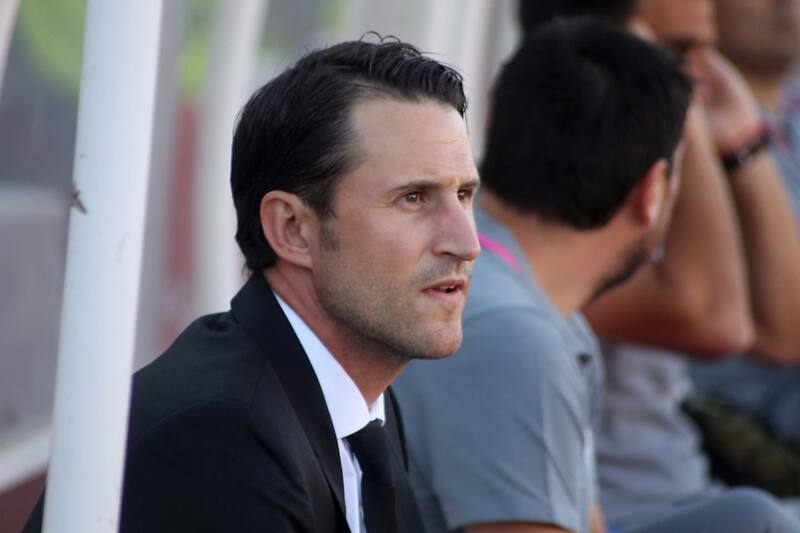 El entrenador español fue campeón con la UC en 2018 y hoy vive un gran presente en Bolívar.