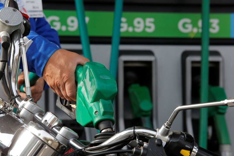 Revisa los valores del combustible.